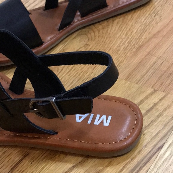 mia addison sandal